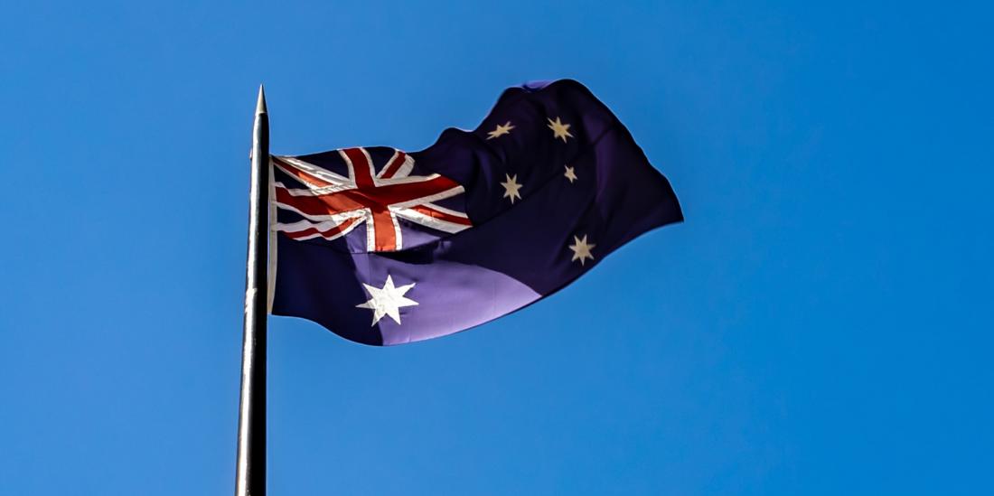 Australia-flag-flying-rs.jpg